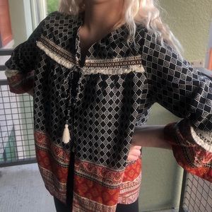 Super cute indie tied shirt!